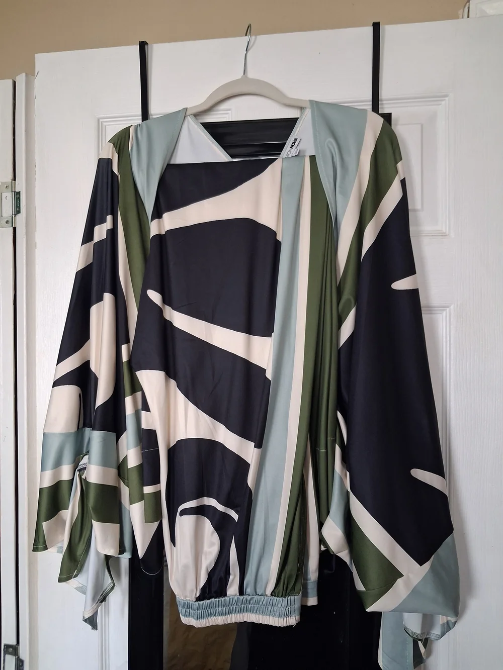 Fashion Nova Abstract-Print Wide Leg Pants in Olive, Black & Cream - Picture 3 of 7